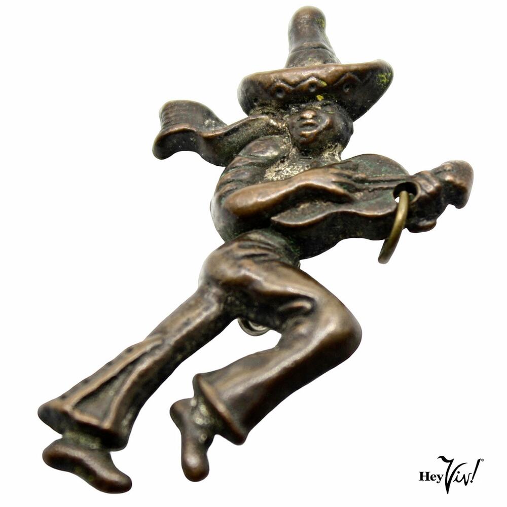 Vintage Mexican Mariachi Guitar Player Brooch Pin Bronze Tone 2" – Hey Viv
